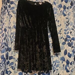 ❄️ Mossimo Elegant Black Velvet Dress Size Small EUC